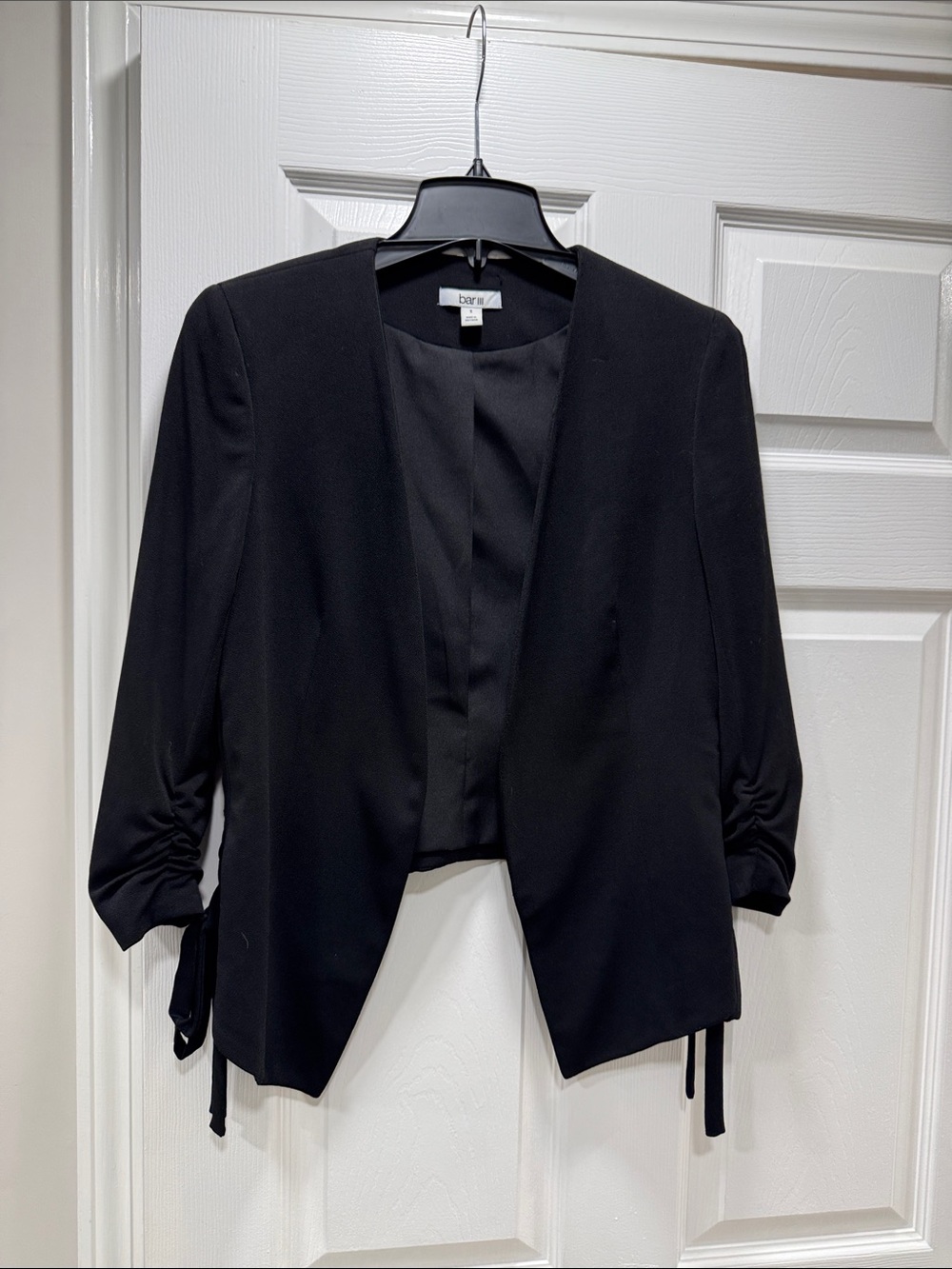 Bar III Black Open-Front Cropped Blazer with Tie-Detail Sleeves